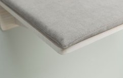 Podesta s polštářem, prvek na stěnu, 50 x 17,5 x 36,5 cm, bílá